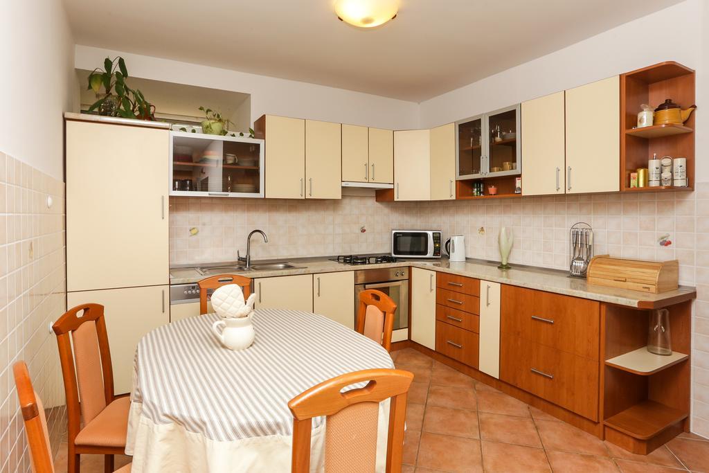 Apartament Stone House